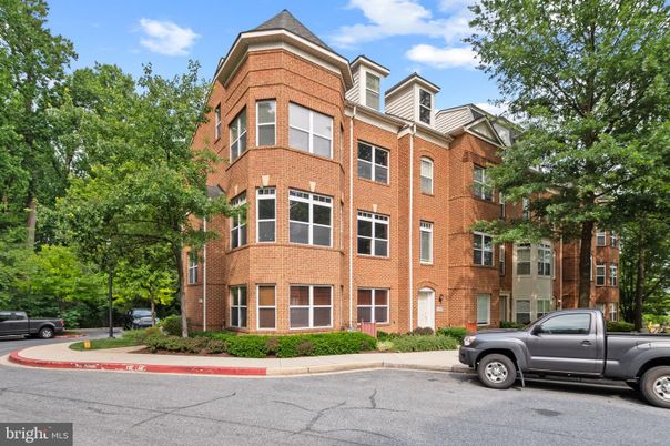 Exterior, Facade, Brick Facade, Rowhouse