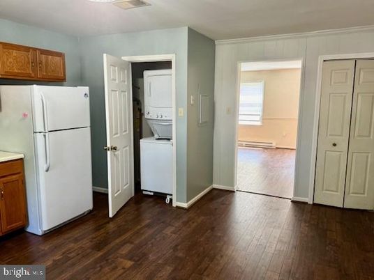 Interior, Kitchen, Utility Closets, Washer, Wood Texture Flooring