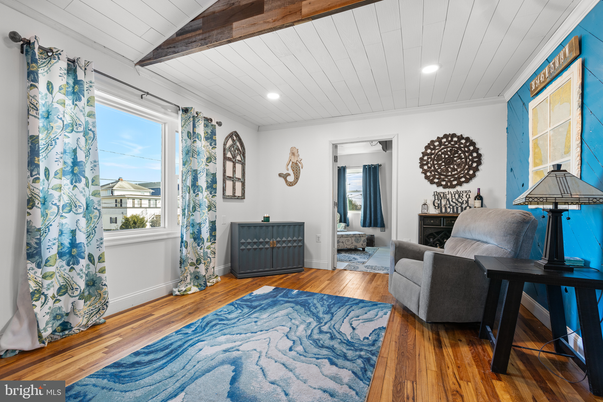 Interior, Recessed Lighting, Wooden Beams, Wood Texture Flooring
