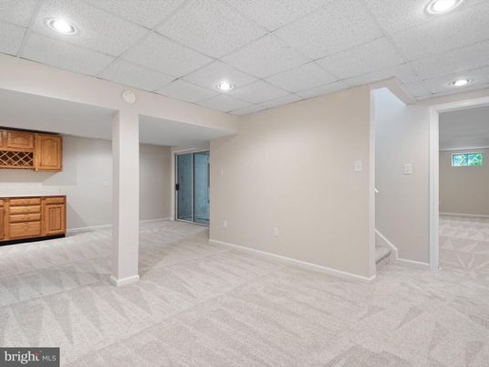 Empty room, Interior, Recessed Lighting