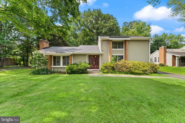 Backyard, Exterior, Facade, Brick Facade, Ranch