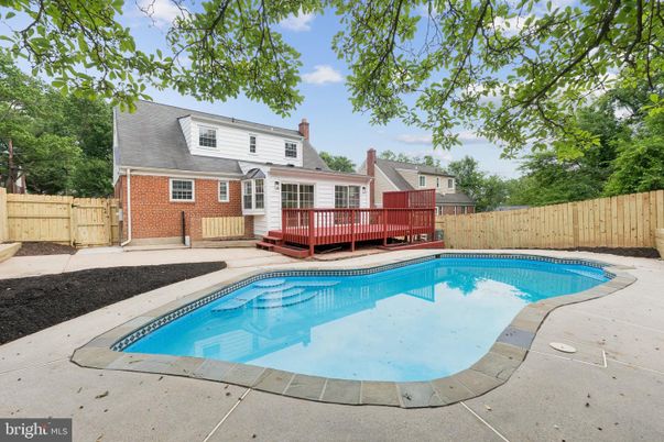 Exterior, Pool