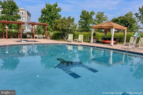 Exterior, Playground, Pool