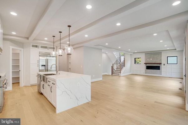 Fireplace, Interior, Kitchen, Pendant Lights, Recessed Lighting, Wood Texture Flooring