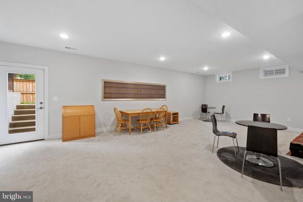 Dining room, Interior, Recessed Lighting