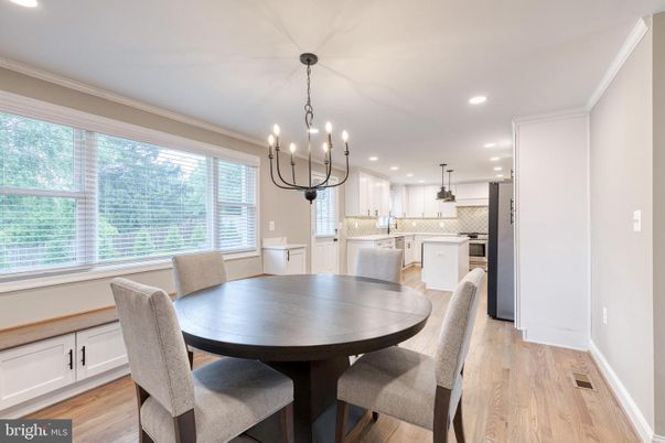 Chandelier, Dining room, Interior, Kitchen, Pendant Lights, Recessed Lighting, Wood Texture Flooring
