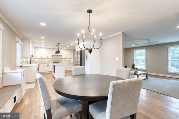 Chandelier, Dining room, Interior, Kitchen, Pendant Lights, Recessed Lighting, Wood Texture Flooring