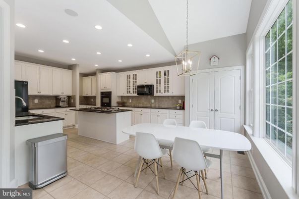 Dining room, Interior, Kitchen, Pendant Lights, Recessed Lighting