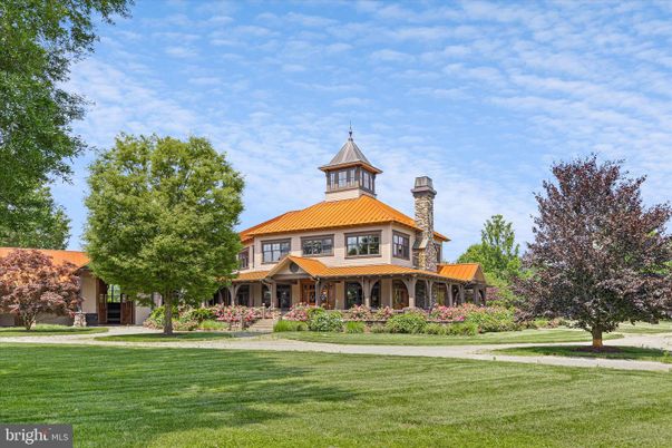 Backyard, Exterior, Facade, Queen Anne Victorian