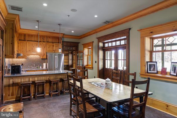 Dining room, Interior, Kitchen, Pendant Lights, Recessed Lighting, Stainless Steel Appliances