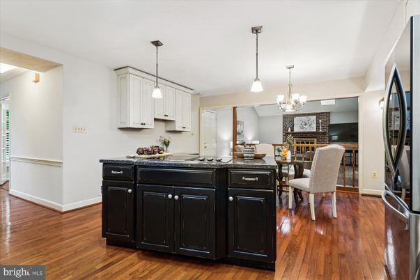 Chandelier, Dining room, Interior, Kitchen, Pendant Lights, Wood Texture Flooring