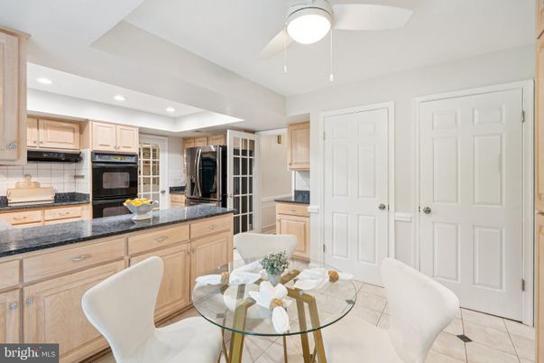 Dining room, Interior, Kitchen, Recessed Lighting