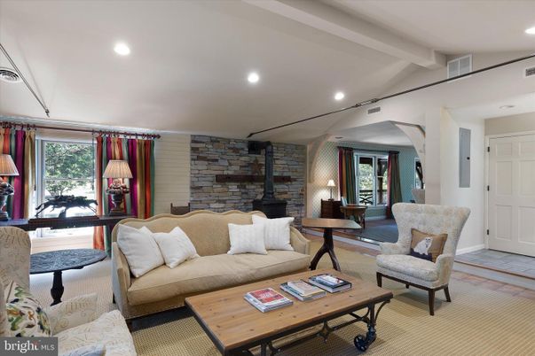 Interior, Living room, Recessed Lighting, Stone Walls