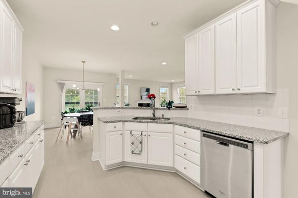Dining room, Interior, Kitchen, Pendant Lights, Recessed Lighting, Wood Texture Flooring