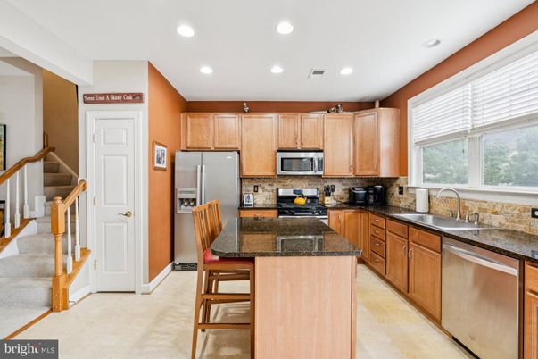 Dining room, Interior, Kitchen, Recessed Lighting, Stainless Steel Appliances