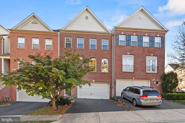 Attached, Exterior, Facade, Brick Facade, Rowhouse