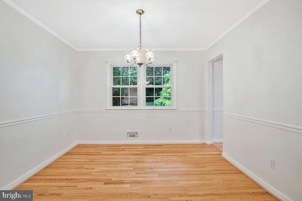 Chandelier, Empty room, Interior, Pendant Lights, Wood Texture Flooring