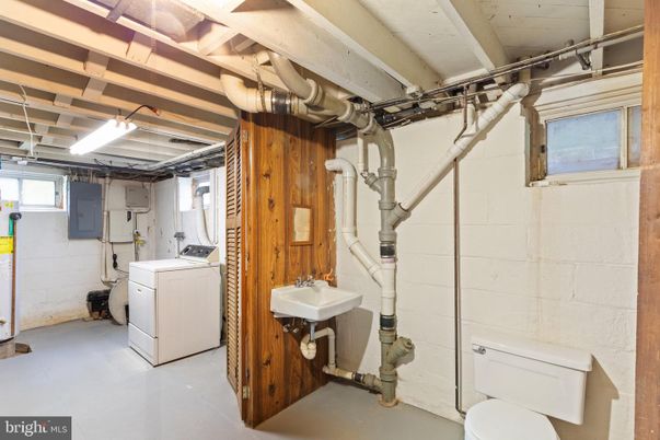 Interior, Washer, Wooden Walls