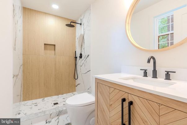 Bathroom, Interior, Marble, Recessed Lighting