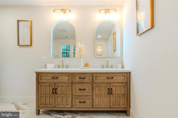 Bathroom, Dual Sink Vanities, Interior, Marble
