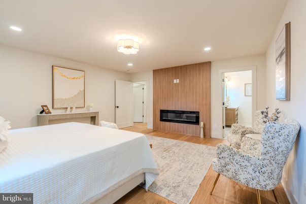 Bedroom, Fireplace, Interior, Recessed Lighting, Wood Texture Flooring