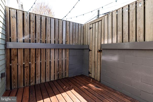Exterior, Wood Texture Flooring