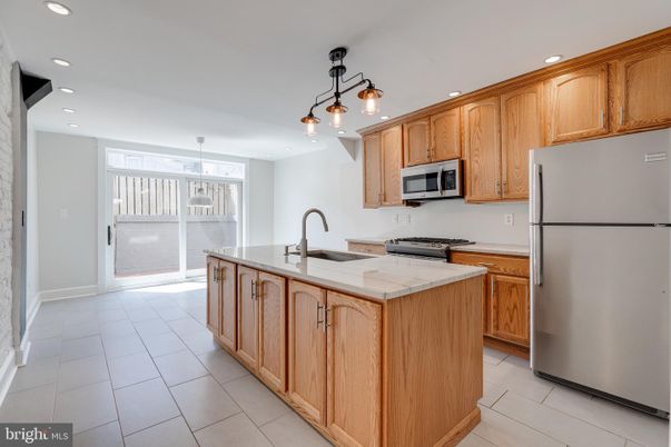 Interior, Kitchen, Recessed Lighting, Tile Countertops