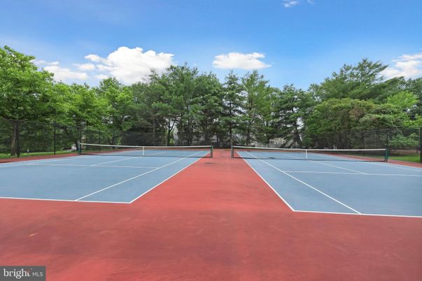 Exterior, Tennis Courts