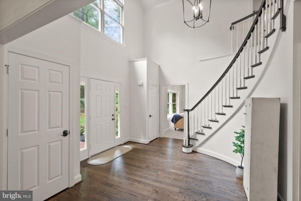 Interior, Pendant Lights, Wood Texture Flooring