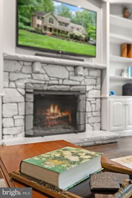 Fireplace, Interior