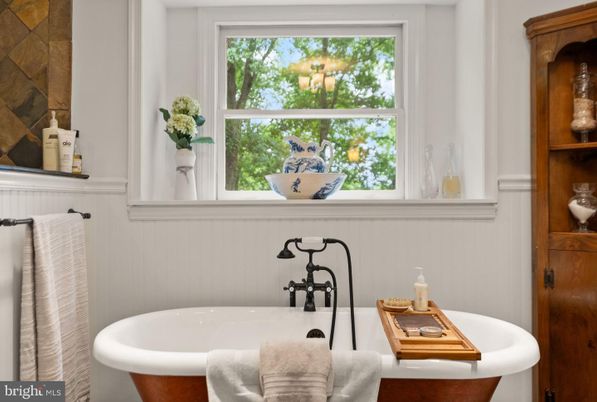 Bathroom, Free Standing Baths, Interior