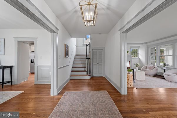 Interior, Living room, Pendant Lights, Wood Texture Flooring