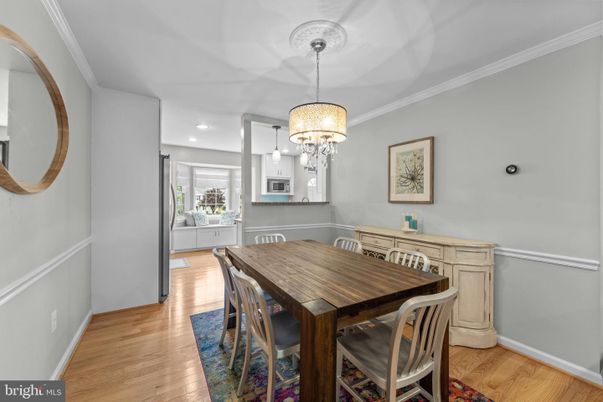 Chandelier, Dining room, Interior, Recessed Lighting, Wood Texture Flooring