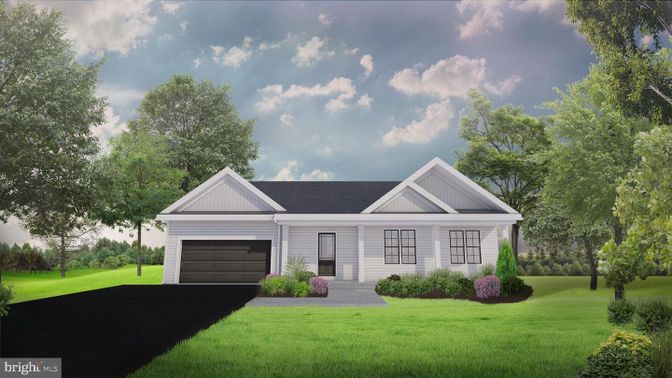 Attached, Exterior, Facade, Ranch