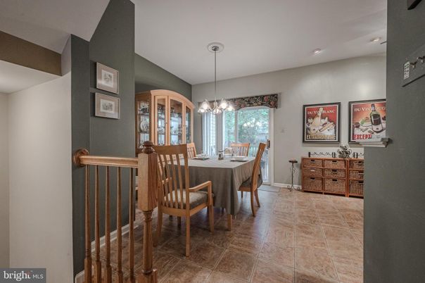 Chandelier, Dining room, Interior, Recessed Lighting