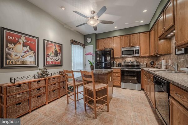 Dining room, Interior, Kitchen, Recessed Lighting