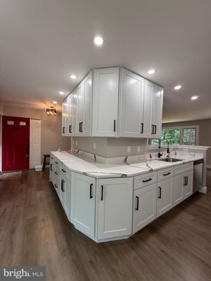 Interior, Kitchen, Recessed Lighting, Wood Texture Flooring