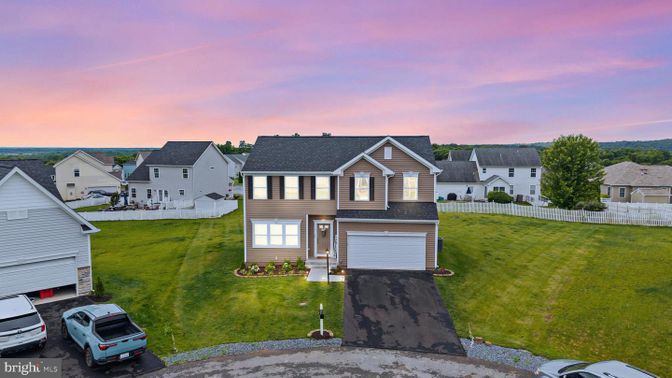 Attached, Backyard, Exterior, Facade, Rowhouse