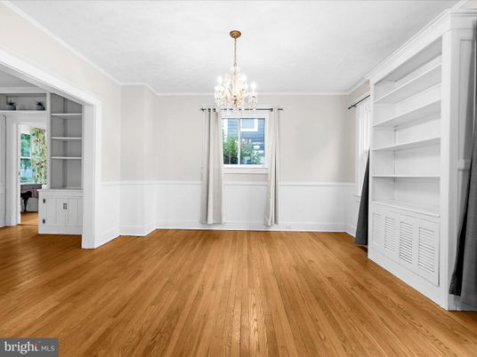 Chandelier, Empty room, Interior, Wood Texture Flooring