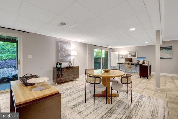Dining room, Interior, Recessed Lighting