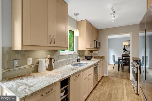 Dining room, Interior, Kitchen, Pendant Lights, Wood Texture Flooring