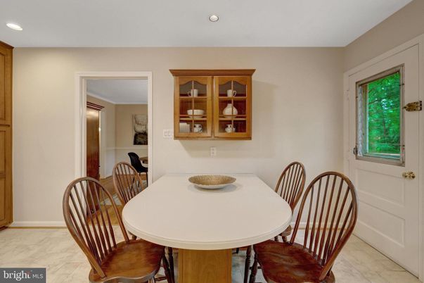 Dining room, Interior, Marble, Recessed Lighting
