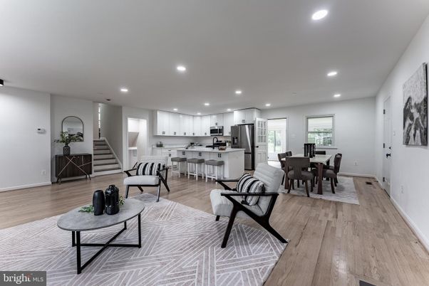 Dining room, Interior, Kitchen, Recessed Lighting, Stainless Steel Appliances, Wood Texture Flooring