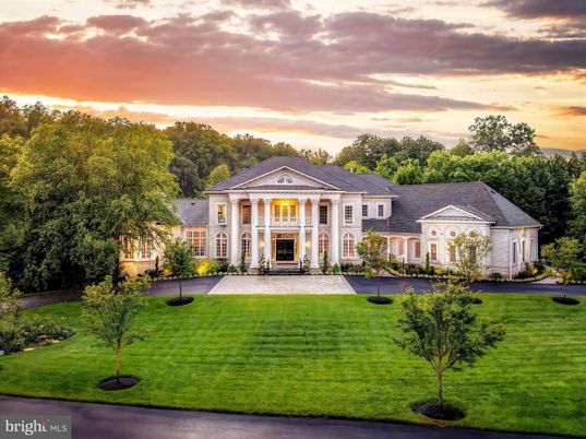 Backyard, Exterior, Facade, French Provincial