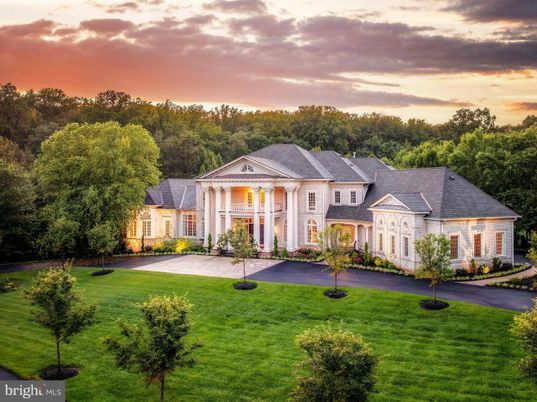 Backyard, Exterior, Facade, French Provincial