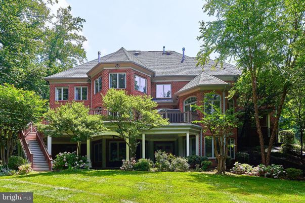 Exterior, Facade, Brick Facade, Queen Anne Victorian