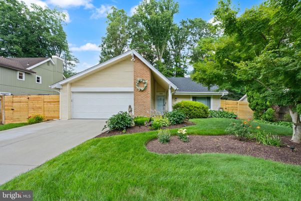 Attached, Exterior, Facade, Brick Facade, Ranch