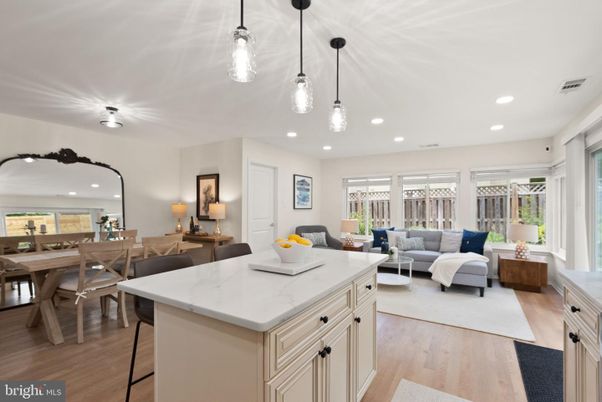 Dining room, Interior, Living room, Pendant Lights, Recessed Lighting, Wood Texture Flooring