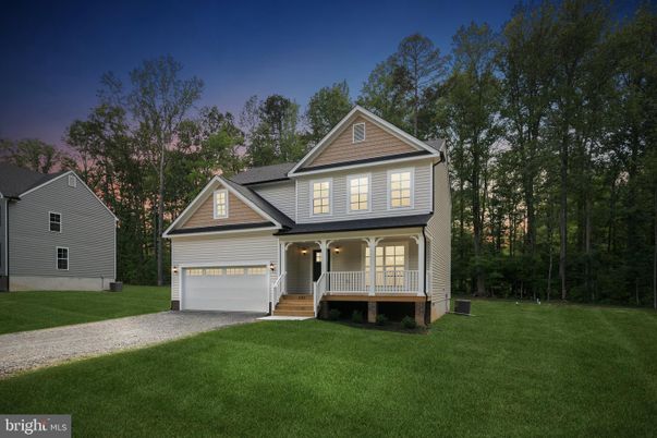 Attached, Exterior, Facade, Farmhouse
