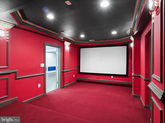 Empty room, Interior, Projection Screen, Recessed Lighting, Theatre Room
